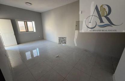 Apartment - 2 - 3 for rent in Al Jurf 3 - Al Jurf - Ajman