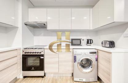 Apartment - Studio - 1 for rent in SOL Bay - Business Bay - Dubai