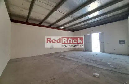 Warehouse - Studio - 2 Bathrooms for rent in Al Sajaa Industrial - Al Sajaa - Sharjah