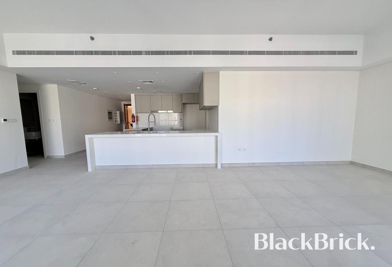 Unfurnished 3BR|Maids room|Laundry room|Pool View photo 4