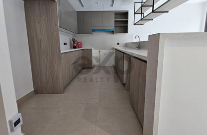 Townhouse - 3 - 4 for rent in Aura Gardens - Tilal Al Ghaf - Dubai