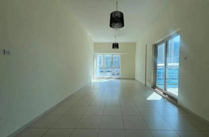 Apartment - 1 Bedroom - 2 Bathrooms for rent in Cascades Tower - Dubai Marina - Dubai