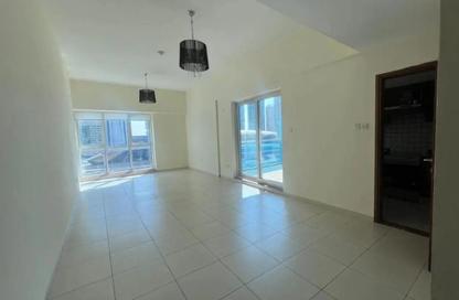 Apartment - 1 Bedroom - 2 Bathrooms for rent in Cascades Tower - Dubai Marina - Dubai