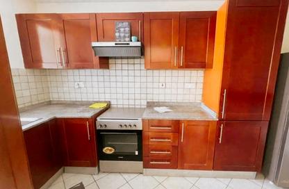 Apartment - 1 Bedroom - 2 Bathrooms for rent in Cascades Tower - Dubai Marina - Dubai