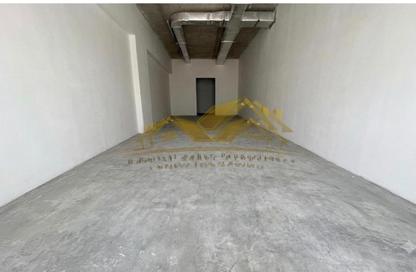 Shop - Studio - 1 Bathroom for rent in Jumeirah Garden City - Al Satwa - Dubai
