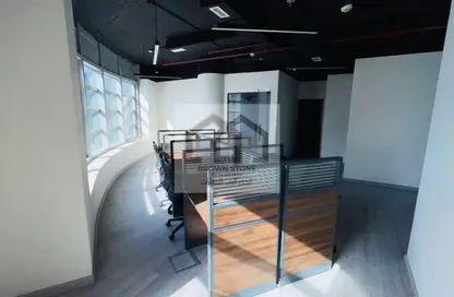 مكتب - استوديو - 1 حمام للايجار في البرج الفضي - الخليج التجاري - دبي