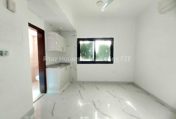 Studio Apartment for bachelors