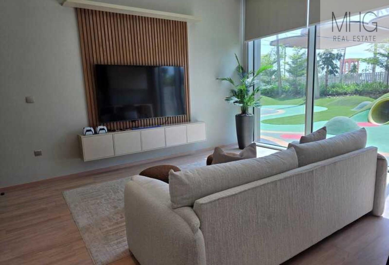 Vacant | Panoramic Palm View | Ultra Luxurious photo 9