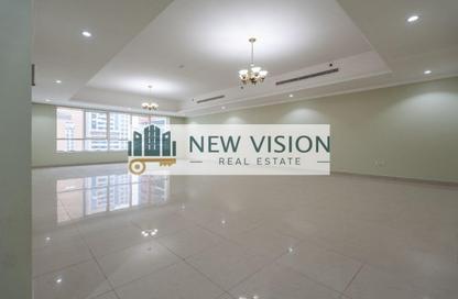 Apartment - 4 Bedrooms - 5 Bathrooms for rent in Al Khan Corniche - Al Khan - Sharjah Apartment - 4 Bedrooms - 5 Bathrooms for rent in Al Khan Corniche - Al Khan - Sharjah