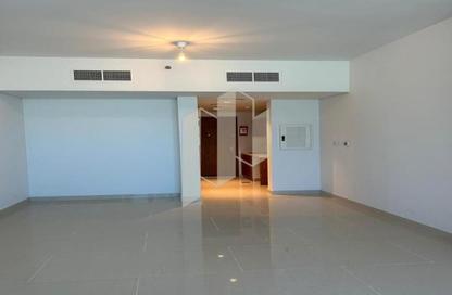Apartment - Studio - 1 Bathroom for rent in Julphar Residence - Al Reem Island - Abu Dhabi