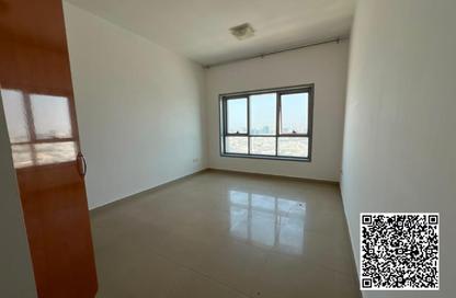 Apartment - 2 Bedrooms - 2 Bathrooms for rent in Corniche Tower - Ajman Corniche Road - Ajman