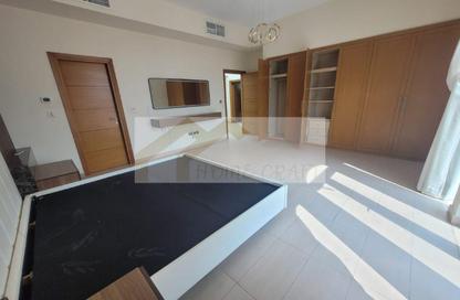 Villa - 4 Bedrooms - 5 Bathrooms for rent in District 9 - Jumeirah Park - Dubai