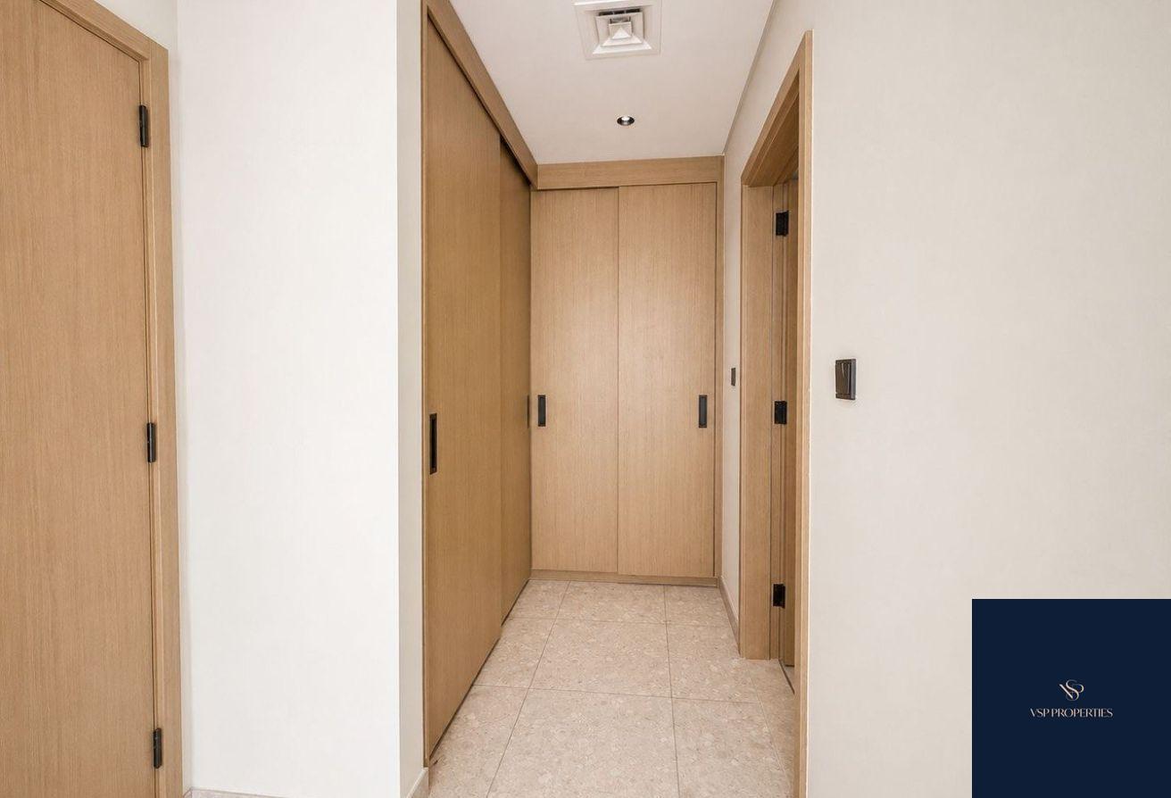 Golf Community Living, Spacious 2 BR, High Floor photo 6