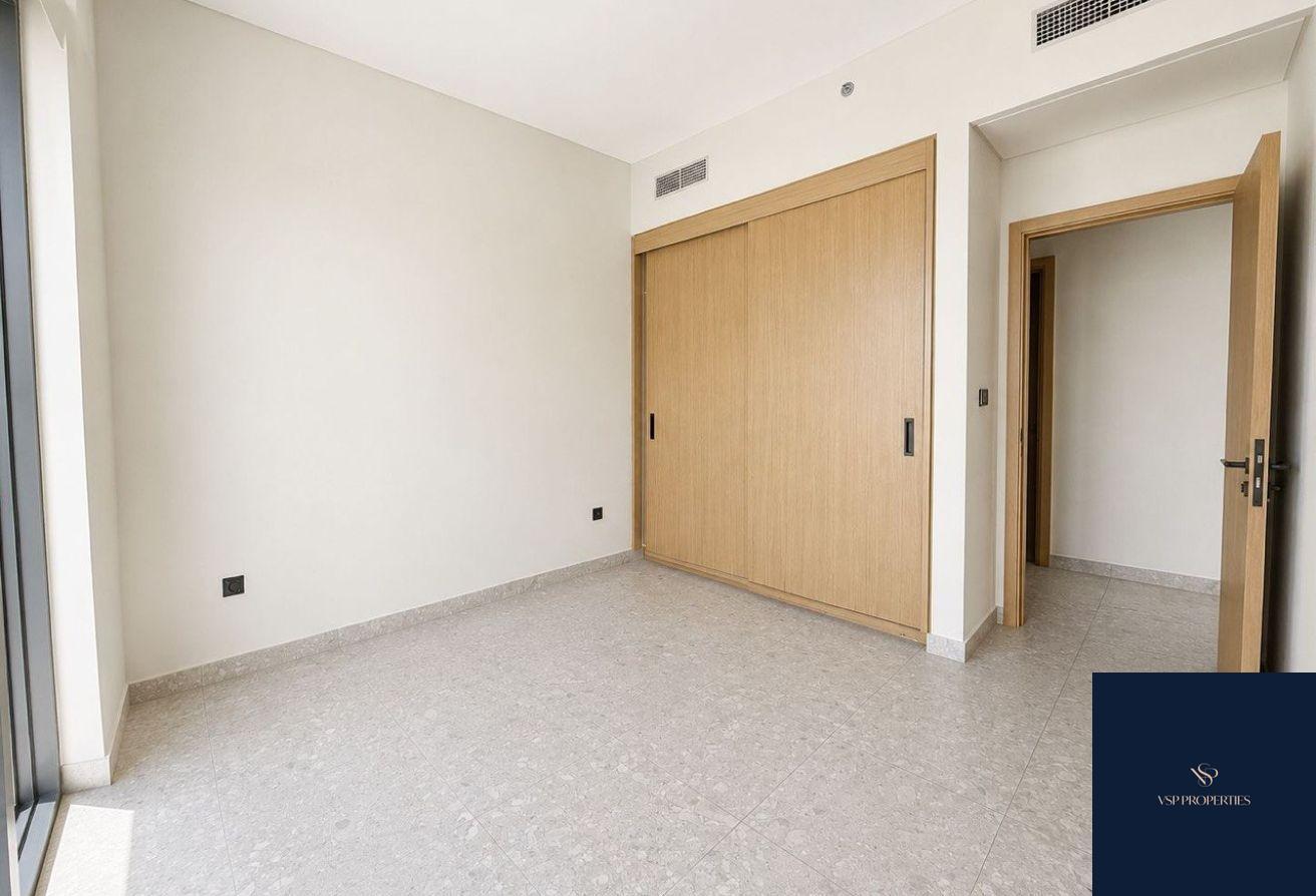 Golf Community Living, Spacious 2 BR, High Floor photo 7