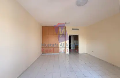 شقة - 1 حمام للايجار في يو2 - طراز إيطالي - المدينة العالمية - دبي شقة - 1 حمام للايجار في يو2 - طراز إيطالي - المدينة العالمية - دبي