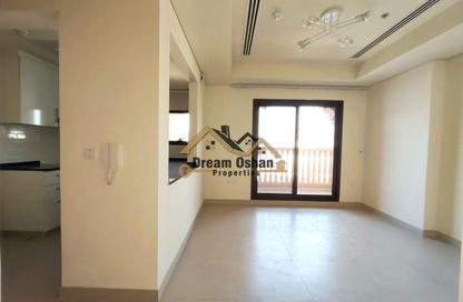 Apartment - 1 - 2 for rent in Al Nokhadha Building - Al Jaddaf - Dubai Apartment - 1 - 2 for rent in Al Nokhadha Building - Al Jaddaf - Dubai