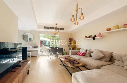 Villa - 2 Bedrooms - 3 Bathrooms for sale in Springs 14 - The Springs - Dubai