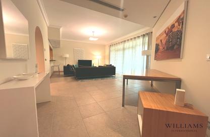Apartment - 2 Bedrooms - 3 Bathrooms for rent in Al Das - Shoreline Apartments - Palm Jumeirah - Dubai