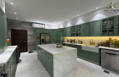 Villa - 5 Bedrooms - 7 Bathrooms for sale in Al Yasmeen 1 - Al Yasmeen - Ajman