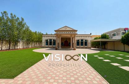 Villa - 4 Bedrooms - 6 Bathrooms for rent in Al Barsha 3 - Al Barsha - Dubai