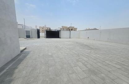 Villa - 4 Bedrooms - 6 Bathrooms for rent in Shakhbout City - Abu Dhabi