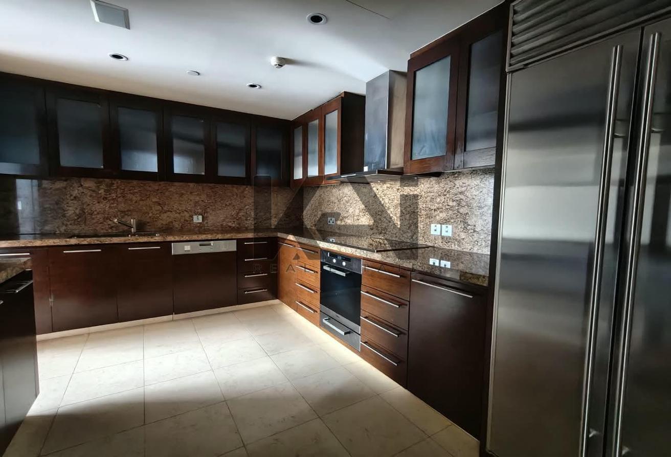 Study + Maid | Unfurnished | Very High Floor photo 8