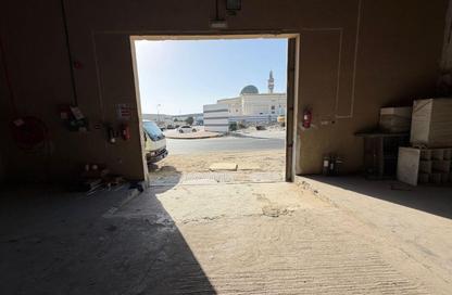 Warehouse - Studio - 1 Bathroom for rent in Industrial Building 13 - Industrial Area 13 - Sharjah Industrial Area - Sharjah