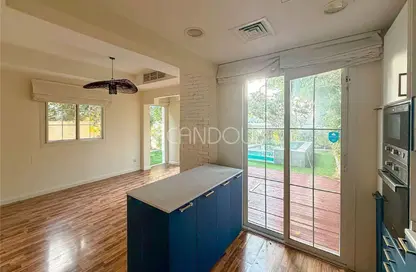 تاون هاوس - 2 غرف نوم - 2 حمامات للايجار في الينابيع 8 - الينابيع - دبي