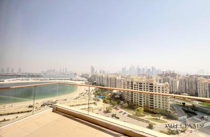 Apartment - 3 Bedrooms - 3 Bathrooms for rent in Sapphire - Tiara Residences - Palm Jumeirah - Dubai
