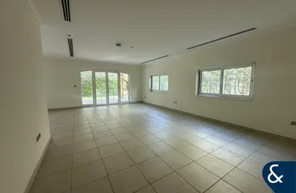 Villa - 3 Bedrooms - 3 Bathrooms for rent in Legacy - Jumeirah Park - Dubai