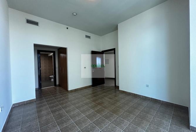 SPACIOUS | MAINTAINED | BALCONY photo 3
