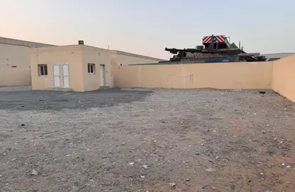 أرض - استوديو للايجار في مبني علي موسى - الصجعة الصناعية - الصجعة - الشارقة