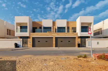 Villa - 4 Bedrooms - 5 Bathrooms for rent in Saih Shuaib 1 - Jebel Ali - Dubai
