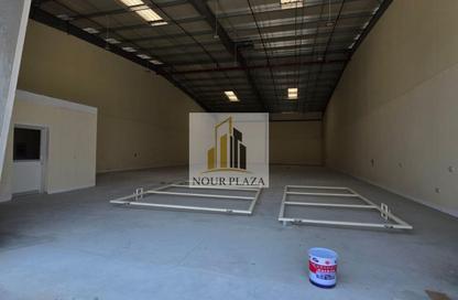 Warehouse - Studio - 1 for rent in ICAD - Industrial City Of Abu Dhabi - Mussafah - Abu Dhabi