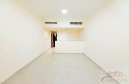 شقة - 1 حمام للايجار في مبنى مويلح - مويلح - الشارقة