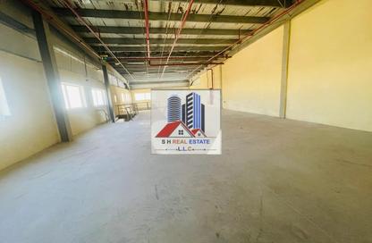 Warehouse - Studio - 1 Bathroom for rent in Al Khawaneej - Dubai