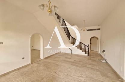 Villa - 4 - 5 for rent in Umm Suqeim 1 Villas - Umm Suqeim 1 - Umm Suqeim - Dubai
