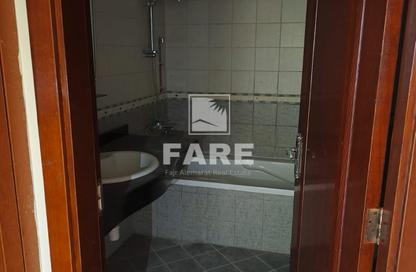 Apartment - 3 - 4 for sale in Al Majaz 3 - Al Majaz - Sharjah Apartment - 3 - 4 for sale in Al Majaz 3 - Al Majaz - Sharjah