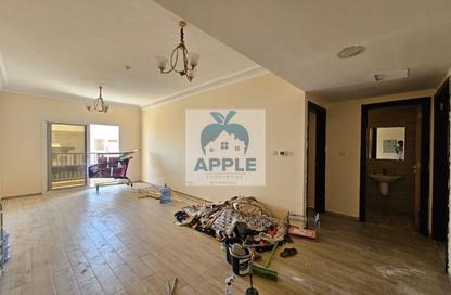 Apartment - 1 Bedroom - 2 Bathrooms for rent in Muwaileh 29 Building - Muwaileh - Sharjah