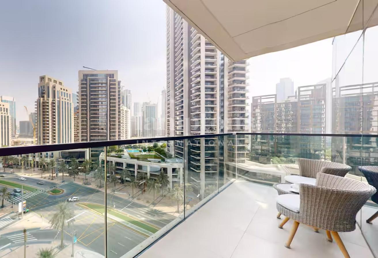 Vacant | Fully Furnished | Luxury Finish photo 16