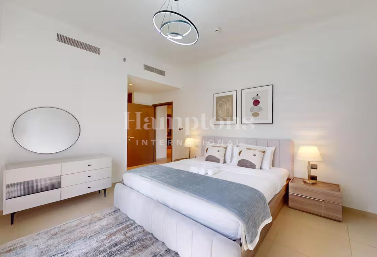 Vacant | Fully Furnished | Luxury Finish photo 14
