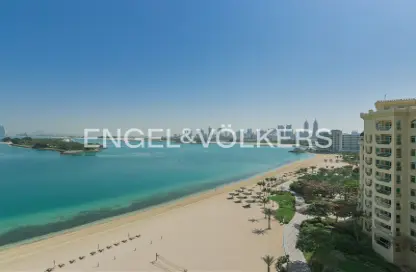 Apartment - 1 Bedroom - 2 Bathrooms for sale in Al Hatimi - Shoreline Apartments - Palm Jumeirah - Dubai