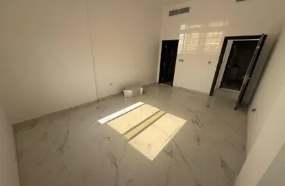 شقة - غرفة نوم - 2 حمامات للايجار في 3 المويهات - المويهات - عجمان شقة - غرفة نوم - 2 حمامات للايجار في 3 المويهات - المويهات - عجمان