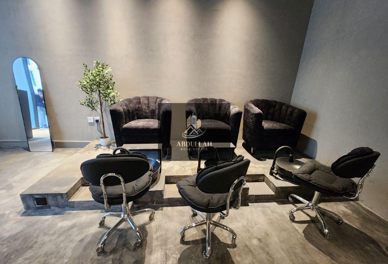 Brand New Glow Nails Saloon in Al jada Open Area