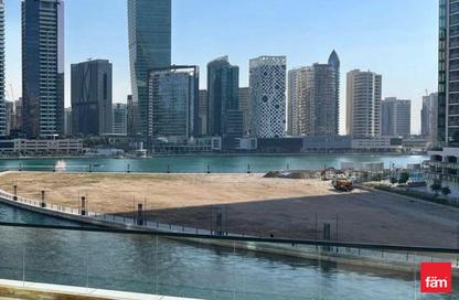 Apartment - 1 Bedroom - 2 Bathrooms for rent in Bay's Edge - Business Bay - Dubai