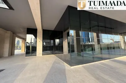 Retail - Studio - 1 Bathroom for rent in Trillionaire Residences - Business Bay - Dubai