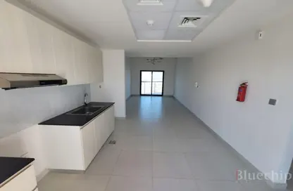 شقة - 2 غرف نوم - 3 حمامات للايجار في بوابة بن غاطي - منطقة 15 - قرية جميرا الدائرية - دبي