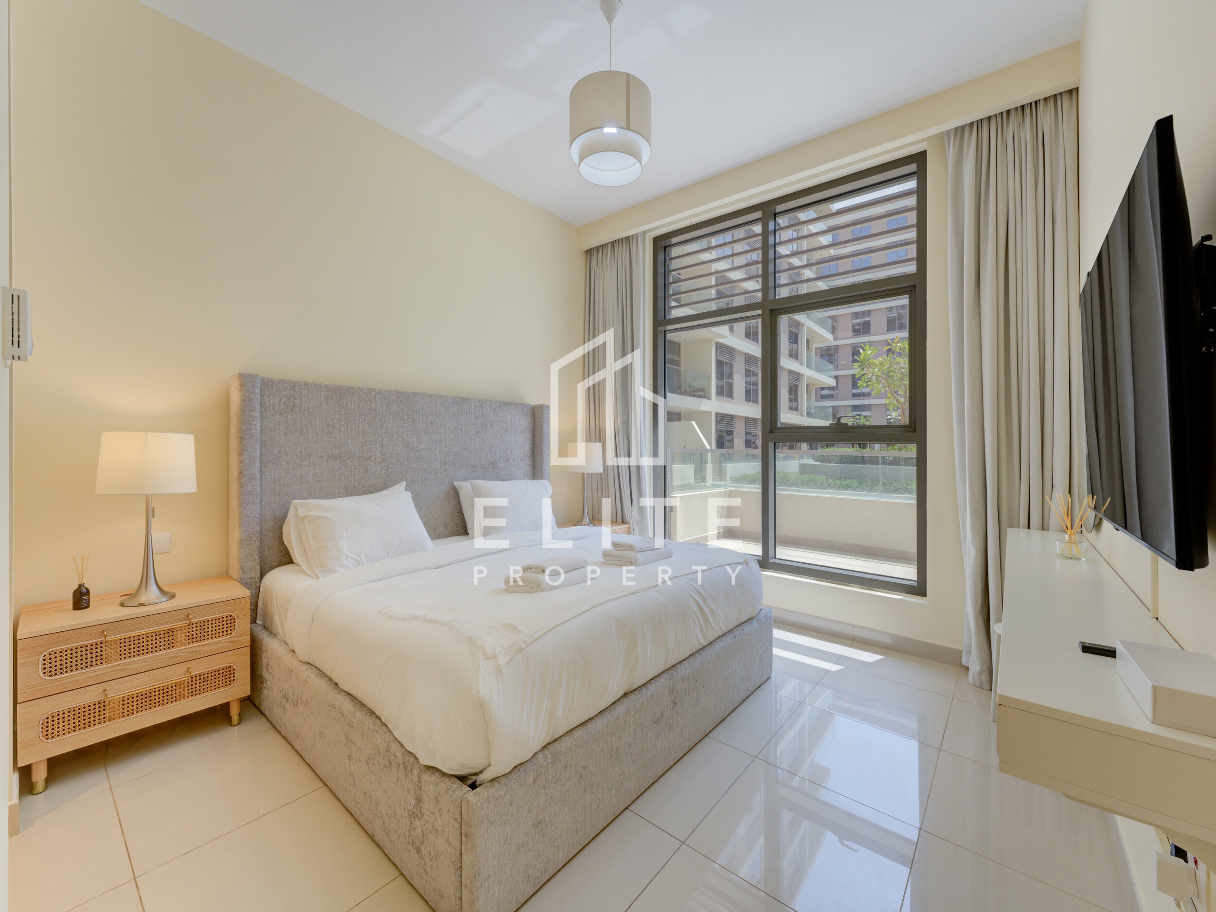 Luxury 2BR | Pool View | Direct Park Access & Mall
