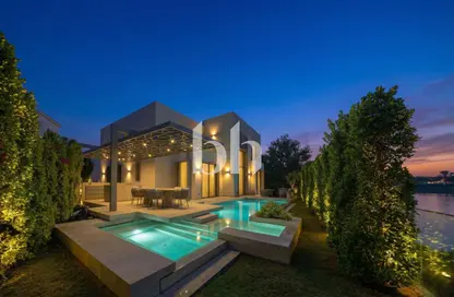 Villa - 4 Bedrooms - 5 Bathrooms for sale in Entertainment Foyer - Oasis Clusters - Jumeirah Islands - Dubai