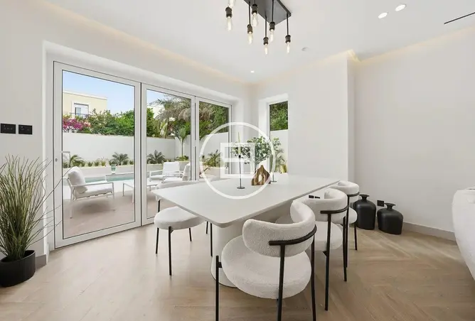 152398010 - Property Image 3